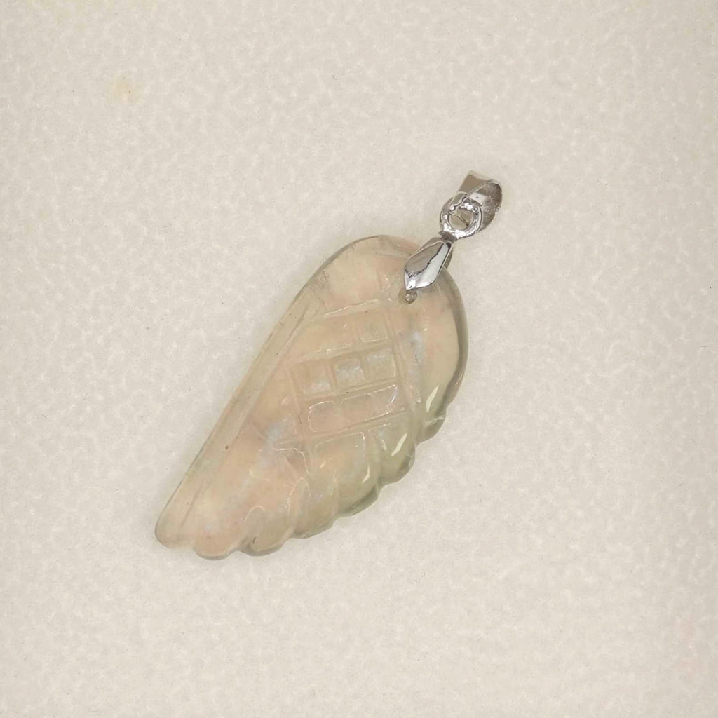 Pendentif aile d'ange « Léger » — Fluorite verte sculptée à la main