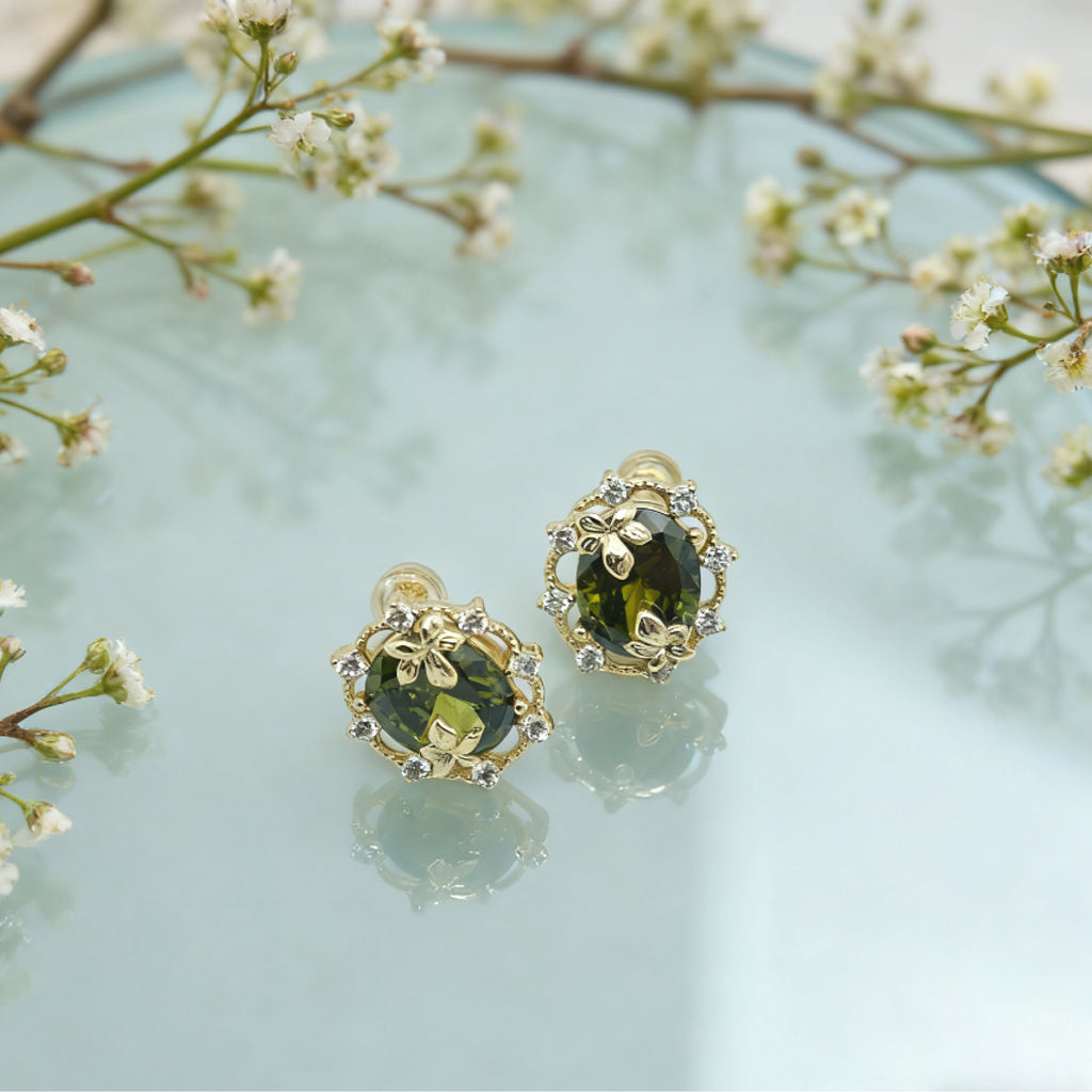 Boucles d'oreilles « Éclat » Woodland Muse — Plaqué or 14 carats, style péridot vert olive
