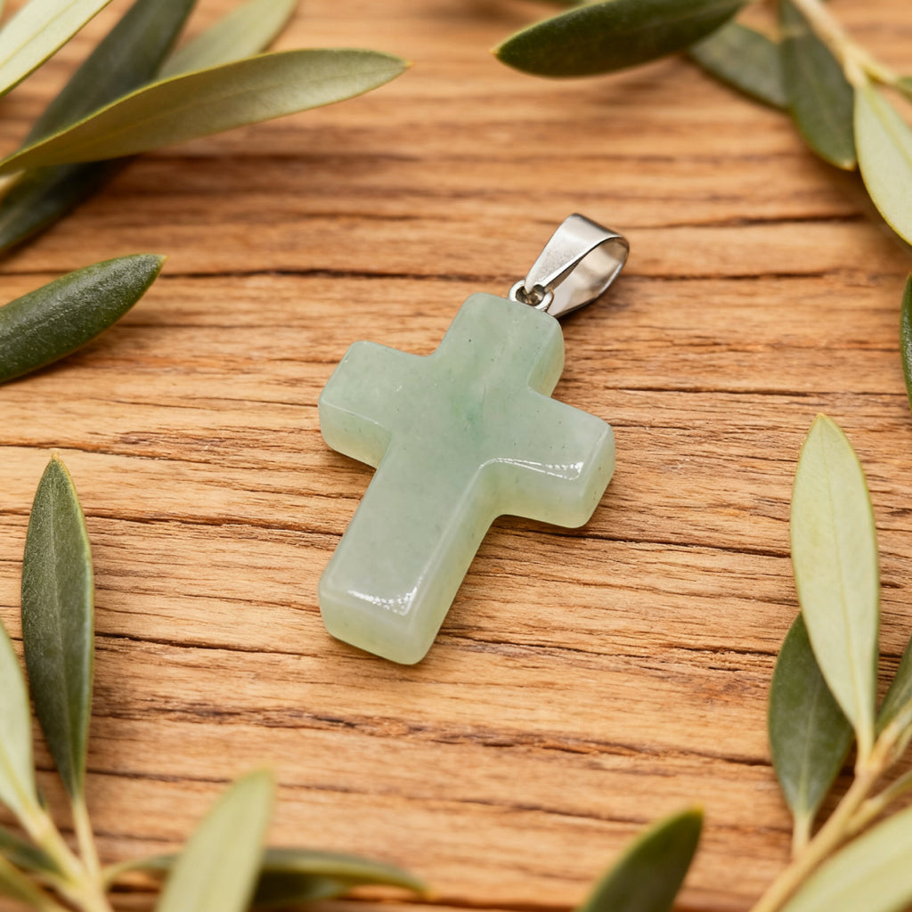 Pendentif Croix « Léger » — Aventurine verte naturelle
