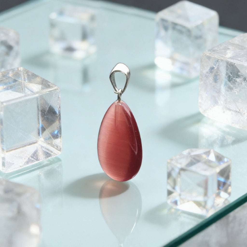 Pendentif en forme de larme « Léger » — Œil de chat synthétique, magenta
