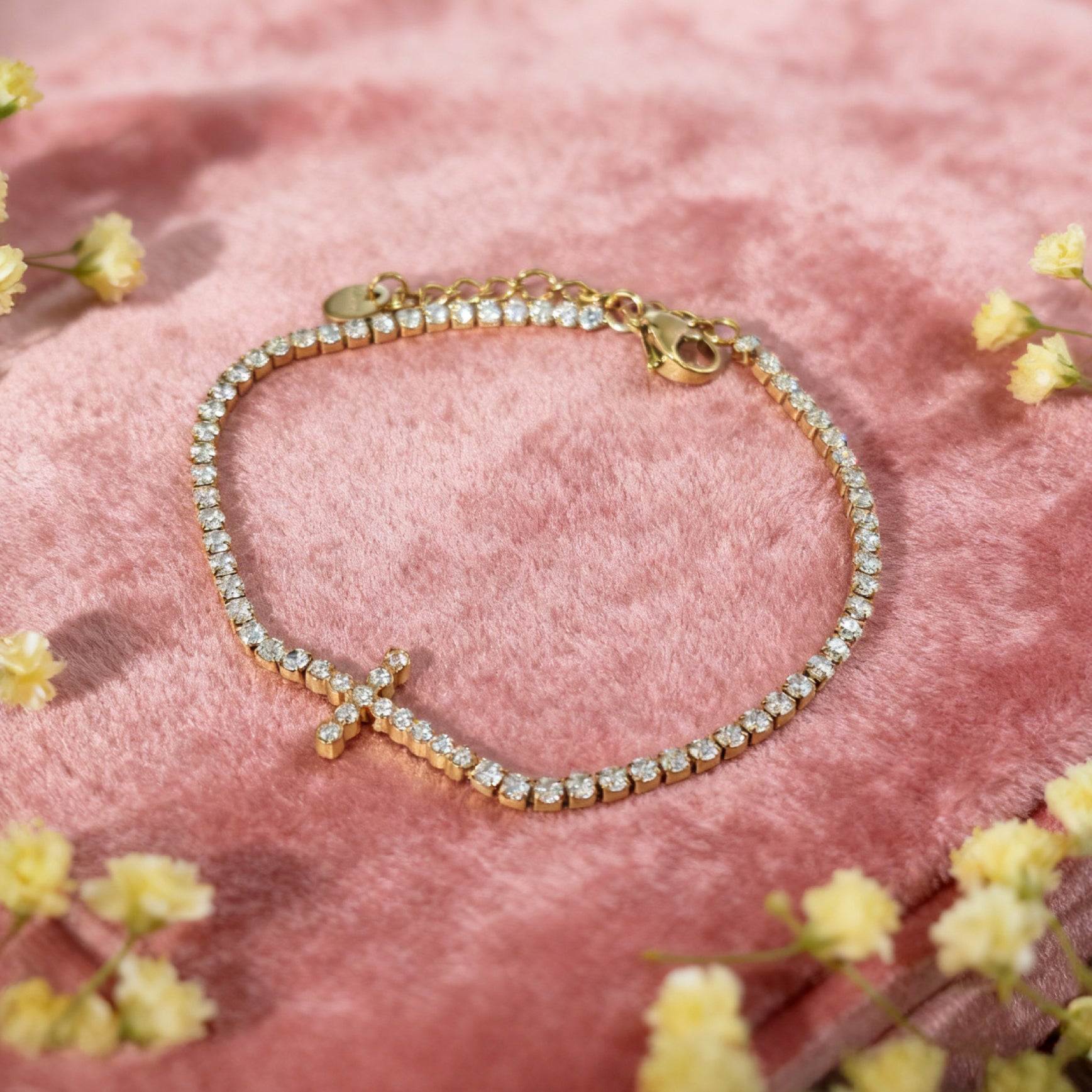 “Lien” Cross Tennis Bracelet — 18K Gold‑Plated, High-grade CZ