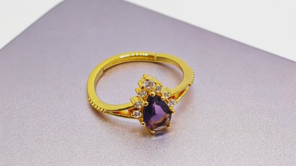 Bague réglable « Toujours » — Fausse améthyste et oxydes de zirconium clairs en cristal L’Ardeur, plaqué or 18 carats